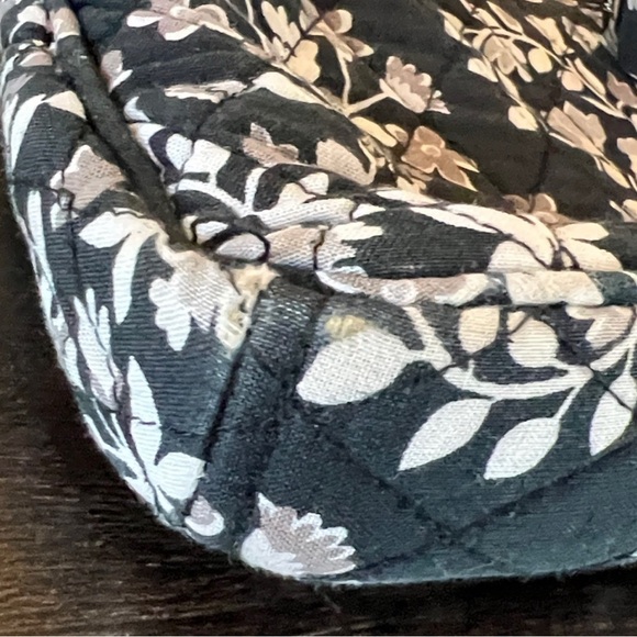 Vera Bradley Floral Black and White Women's Bag - Picture 9 of 9